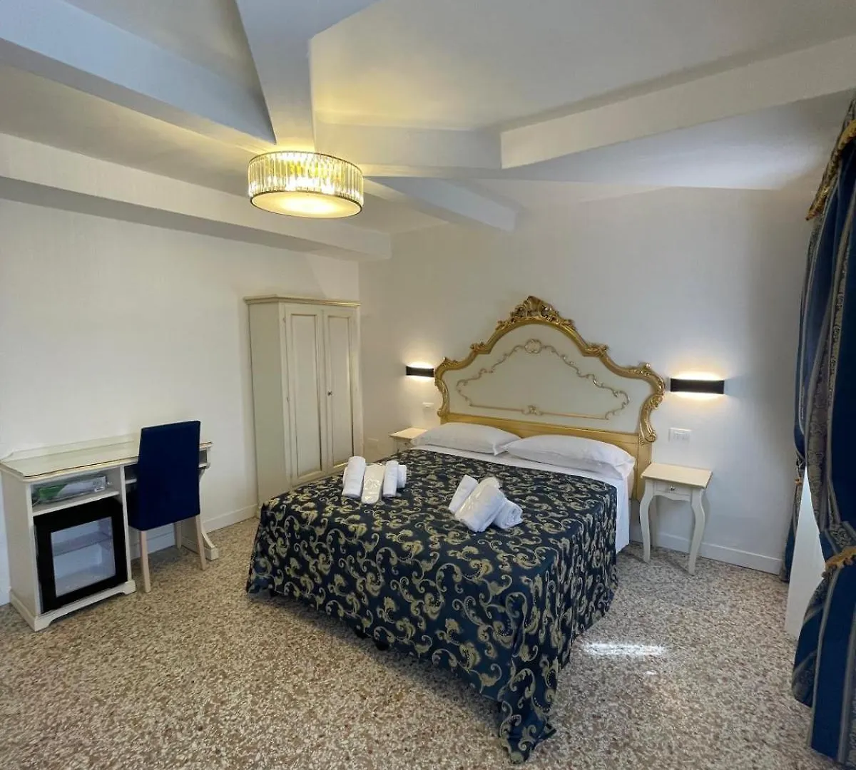 Ca'Paradiso Venice 0*,  Italy