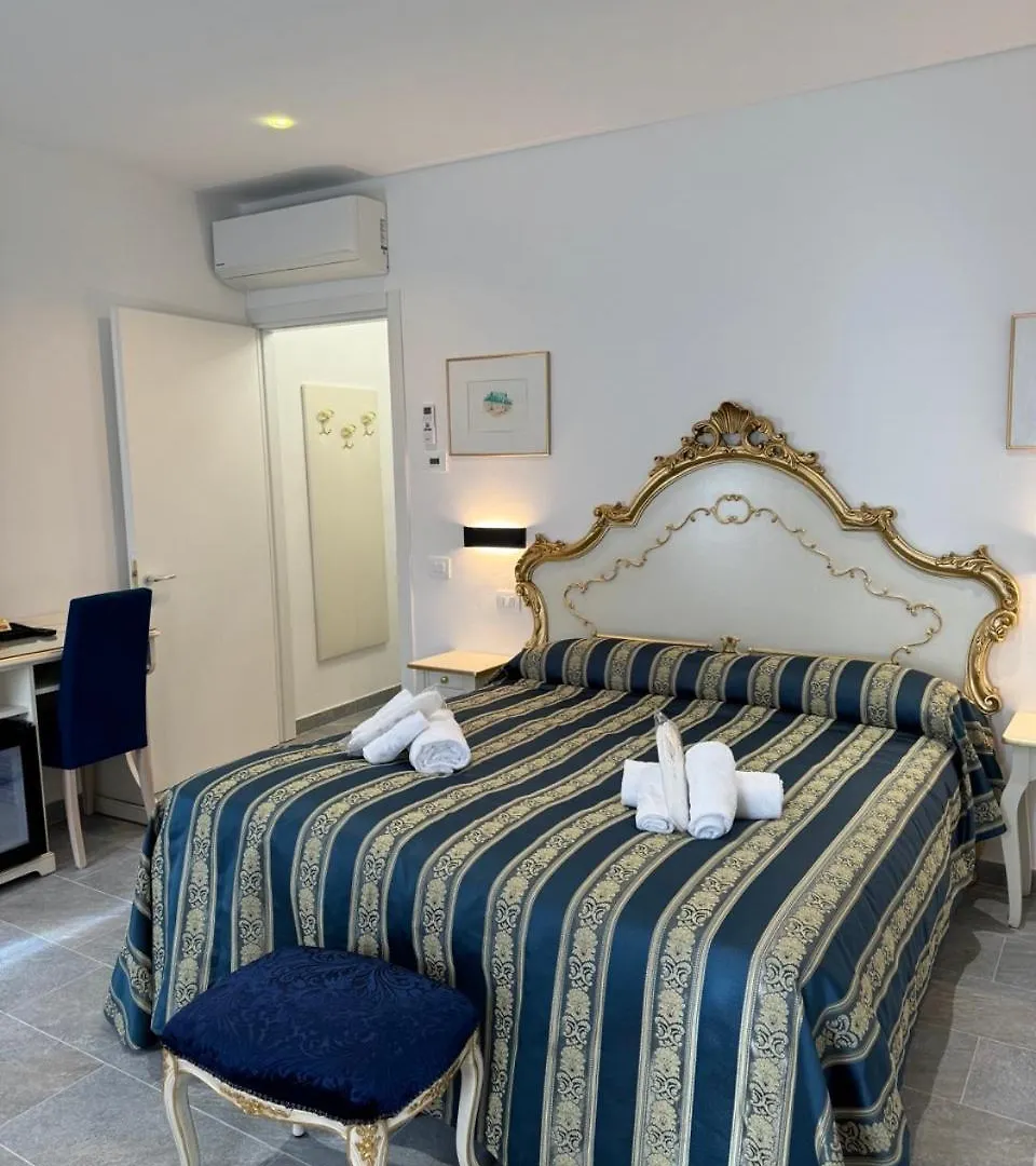 Ca'Paradiso Venice 0*,