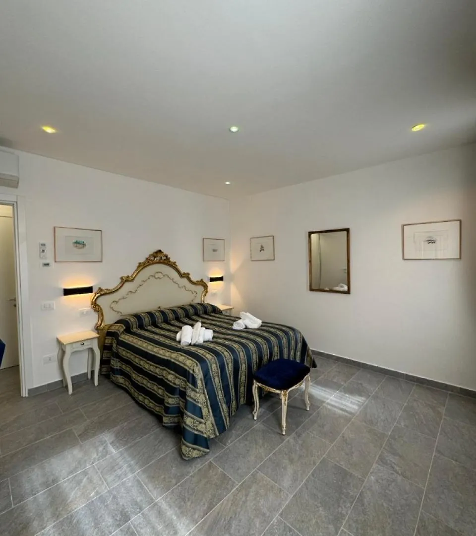 Ca'Paradiso Venice 0*,